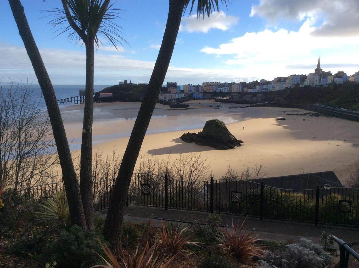 Newton'S Cradle Apartment Tenby Bagian luar foto